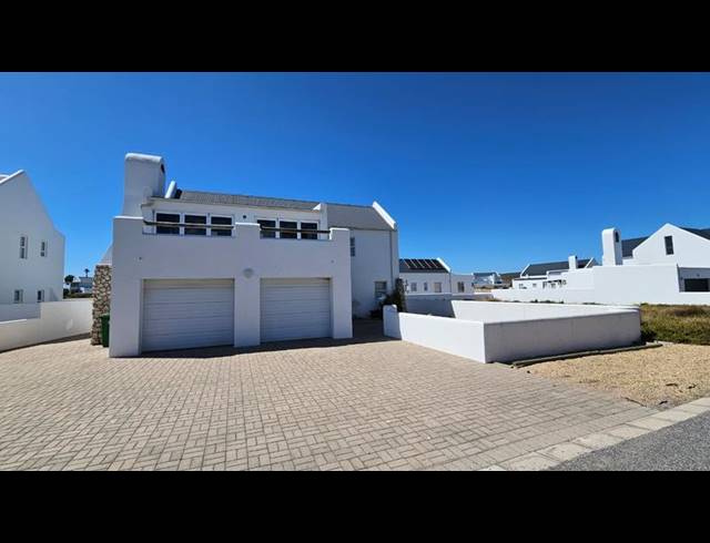 4 BEDROOM HOUSE FOR SALE IN LAMPIESBAAI